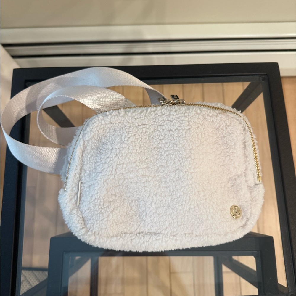 Lululemon Fleece Belt Bag 2L